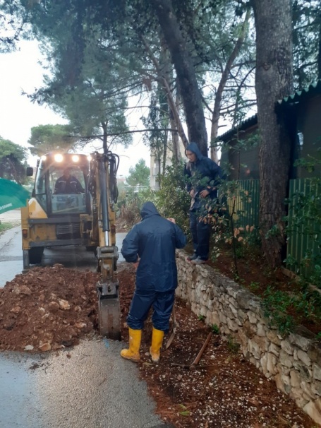 Sanacija puknuća cjevovoda u Sutomiškoj ulici