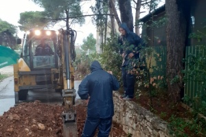 Sanacija puknuća cjevovoda u Sutomiškoj ulici